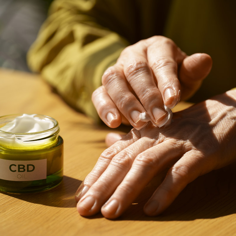 cosmetique-creme-a-base-de-cbd